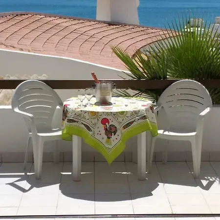 Ocean View, Old Town, Pool And Free Wi-fi! דירה אלבופיירה